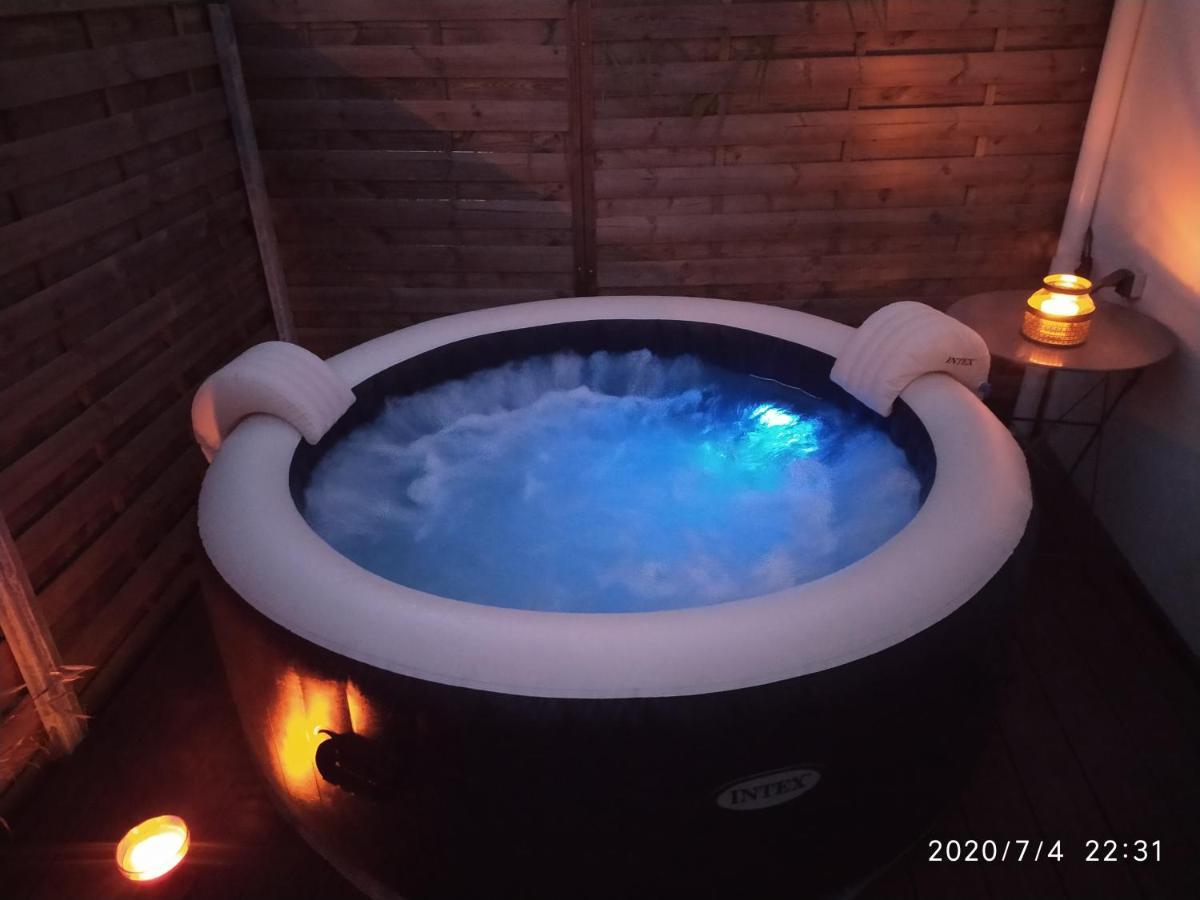 Maison Au Calme Climatisee Avec Spa De Mai A Fin Septembre Βίλα Ρουαγιάν Εξωτερικό φωτογραφία